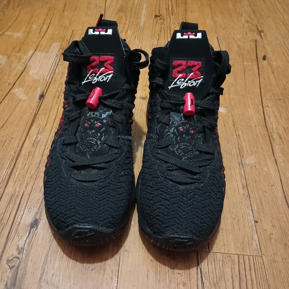 Nike Lebron 17 Flights - Picture 2 of 6